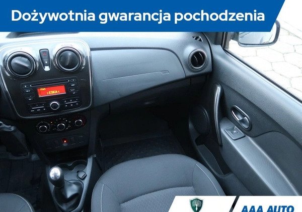 Dacia Logan cena 32000 przebieg: 88579, rok produkcji 2017 z Koniecpol małe 137